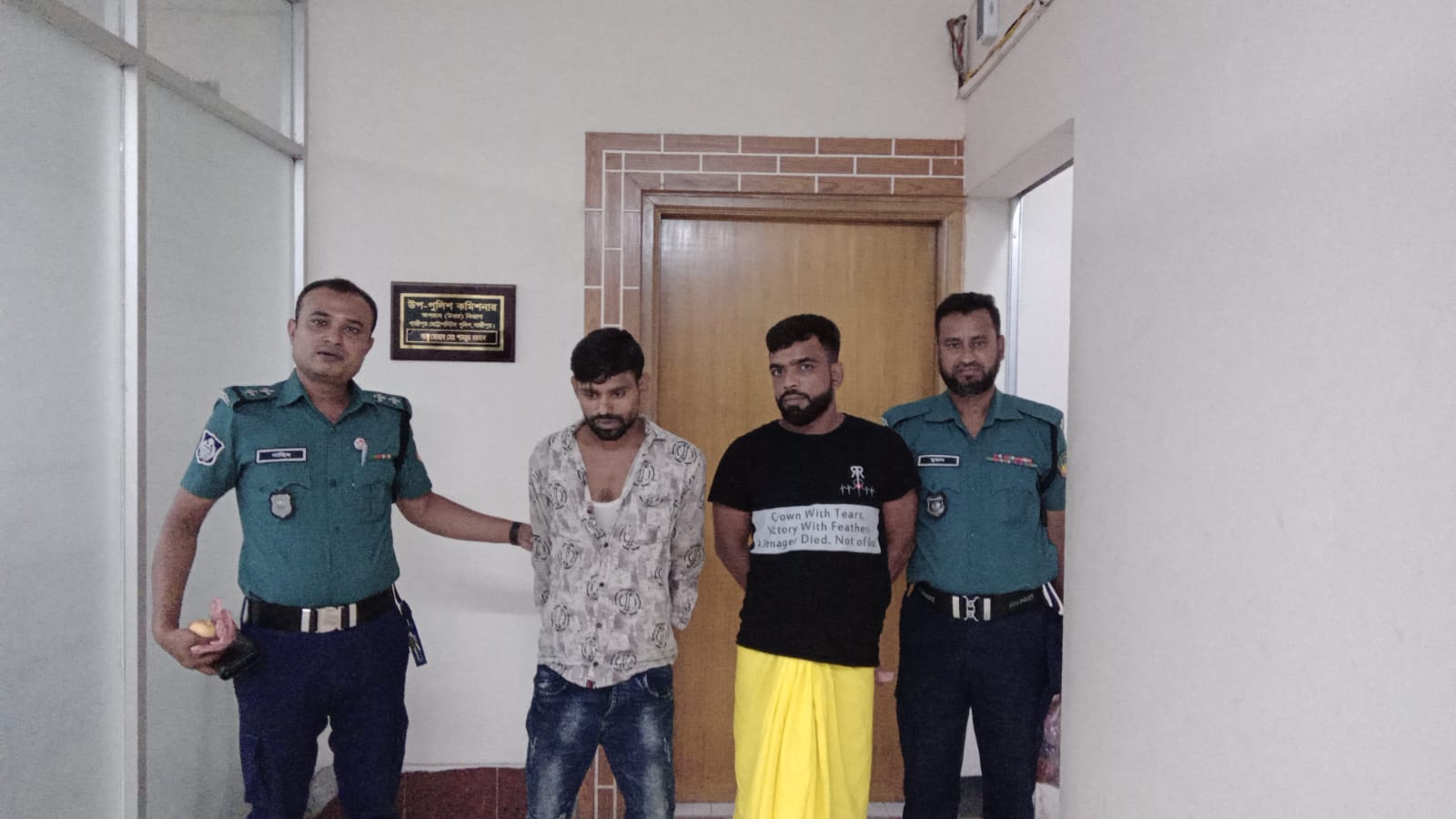 টাঙ্গাইলের কলা ব্যবসায়ী ফিরোজ হত্যার রহস্য উদঘাটন, গ্রেফতার ৪