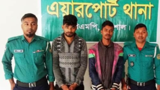 বরিশালে চুরি হওয়া ট্রাকসহ দুই যুবক গ্রেপ্তার