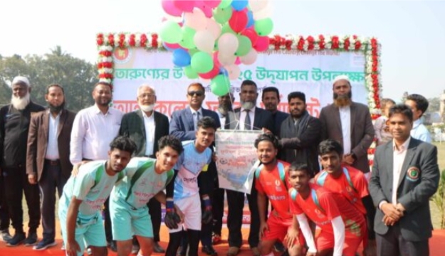 বরিশাল বিভাগীয় পর্যায়ে ফুটবল টুর্নামেন্ট উদ্বোধন অনুষ্ঠিত