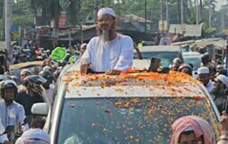 বরিশালে ব্যাপক শোডাউনের ঘটনায় মেয়র প্রার্থী ফয়জুল করিমকে শোকজ