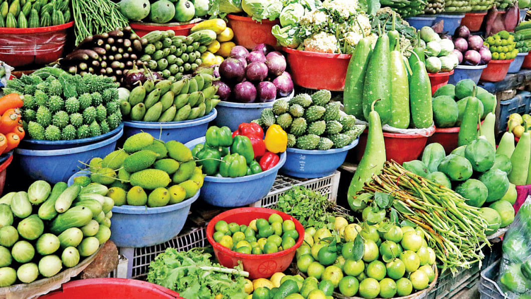 বরিশালে অস্থির নিত্যপণ্যের বাজার, সব সবজির দামে সেঞ্চুরি, নিম্ন ও মধ্যবিত্তদের হাহাকার