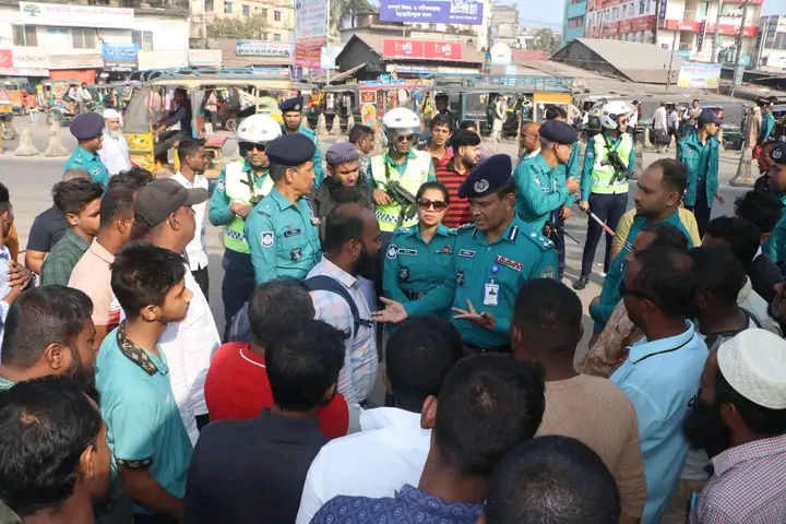 বরিশালে থার্টি ফার্স্ট নাইট ঘিরে বিএমপির কড়া নিরাপত্তা ব্যবস্থা
