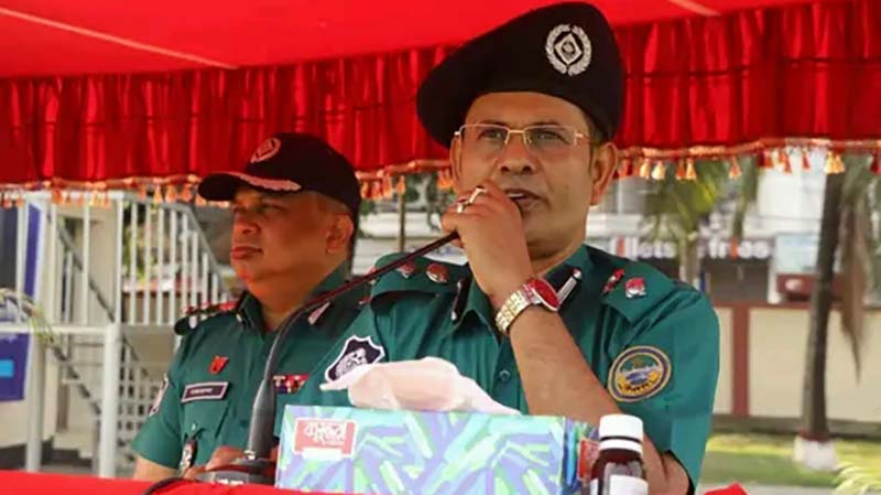 বরিশালে মেট্রোপলিটন পুলিশের মাস্টার প্যারেড অনুষ্ঠিত