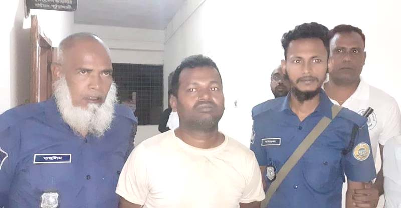 বাউফলে শশুর-শাশুড়িকে কুপিয়ে জখম!