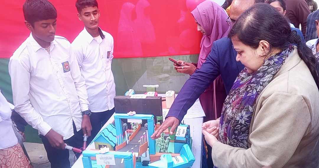 বিরামপুরে বিজ্ঞান ও তারুণ্য মেলার উদ্বোধন