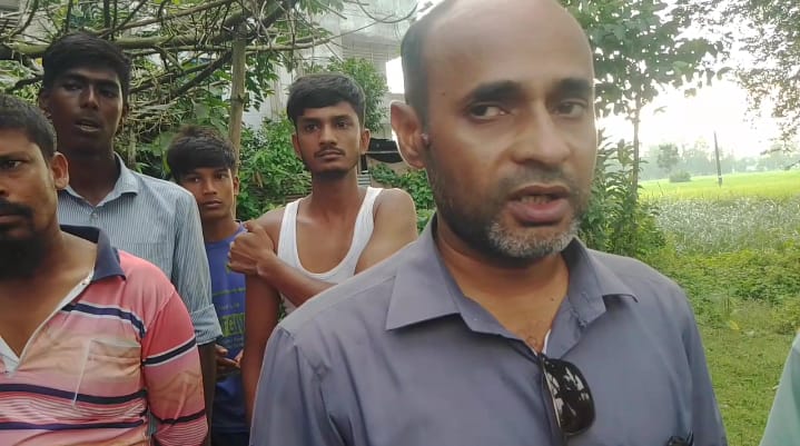 বগুড়ায় এনজিওর ২ কোটি টাকা আত্মসাৎ: কৃষক-শ্রমিক থেকে অন্ধ ভিক্ষুকও প্রতারণার শিকার