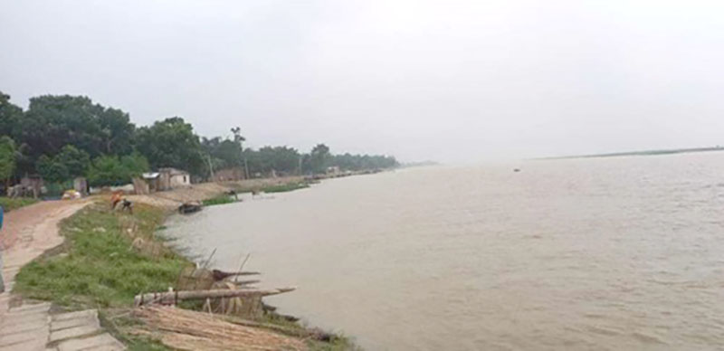 দৌলতপুরে ফারাক্কার প্রভাবে পাহাড়ি ঢলে পদ্মায় পানি বৃদ্ধি