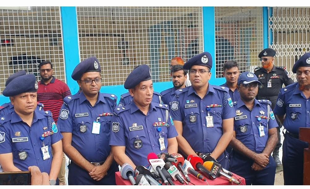 ঈদ জামাতের জন্য প্রস্তুত ঐতিহাসিক শোলাকিয়া ঈদগাহ মাঠ