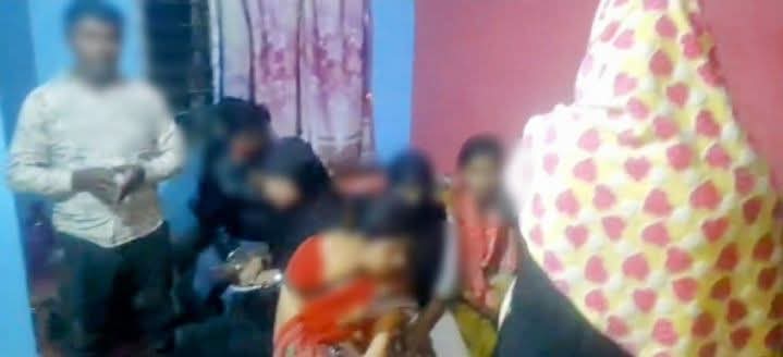 বগুড়ায় আবাসিক হোটেল থেকে নারীসহ গ্রেফতার ১৬