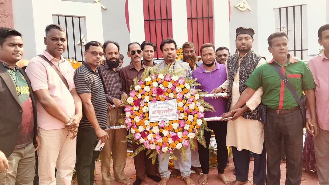 ফেনীতে ভাষা শহীদদের প্রতি শ্রদ্ধা নিবেদন