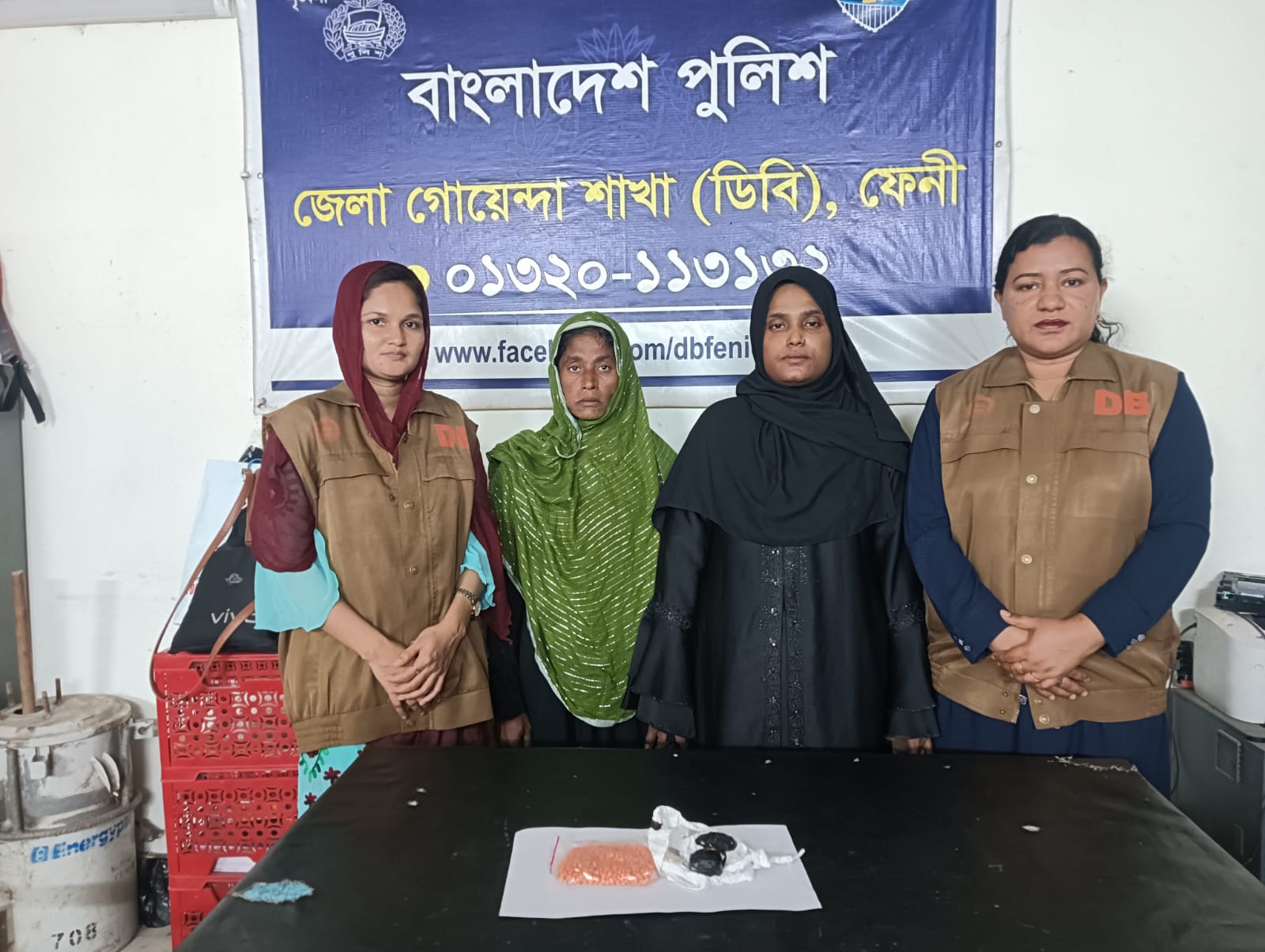 ফেনীতে বিপুল ইয়াবাসহ দুই নারী গ্রেফতার