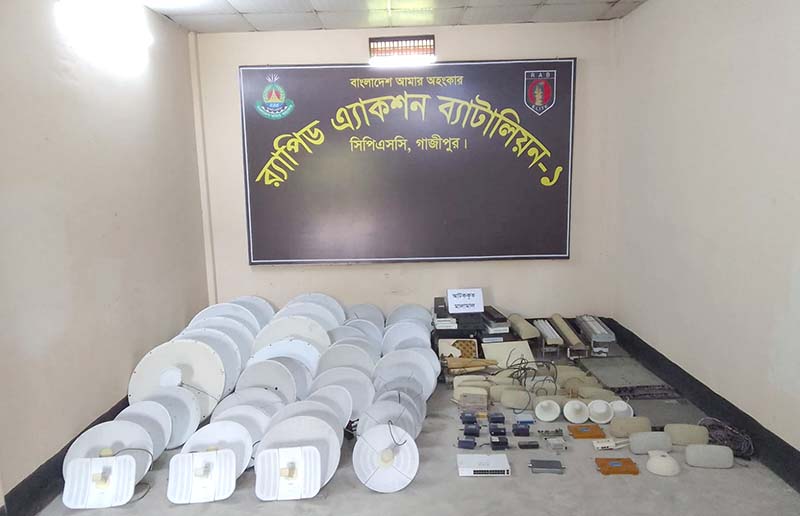 গাজীপুর ও ময়মনসিংহ থেকে ৬০ লাখ টাকার অবৈধ বেতারযন্ত্র জব্দ