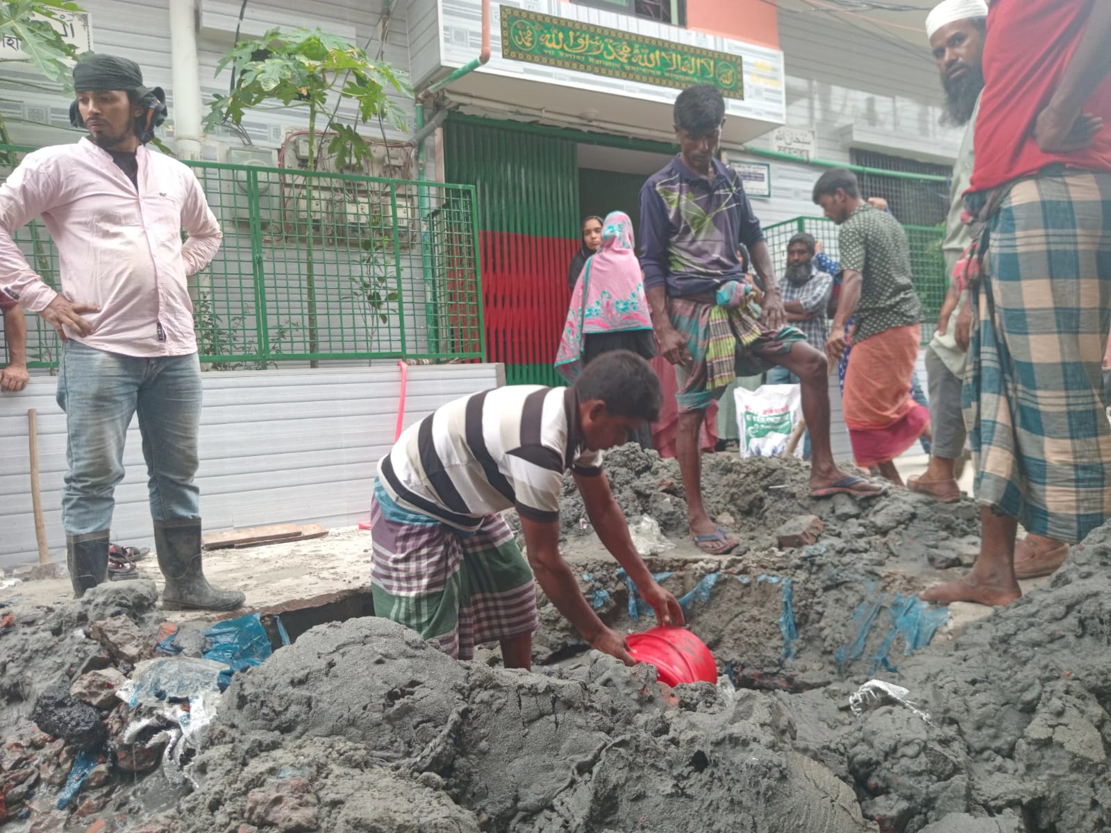 গাজীপুরের গাছায় অবৈধ গ্যাস সংযোগ বিচ্ছিন্ন ও অর্থদণ্ড