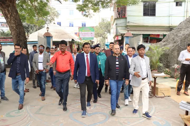 গাজীপুরে গির্জা পরিদর্শনে জিএমপি কমিশনার
