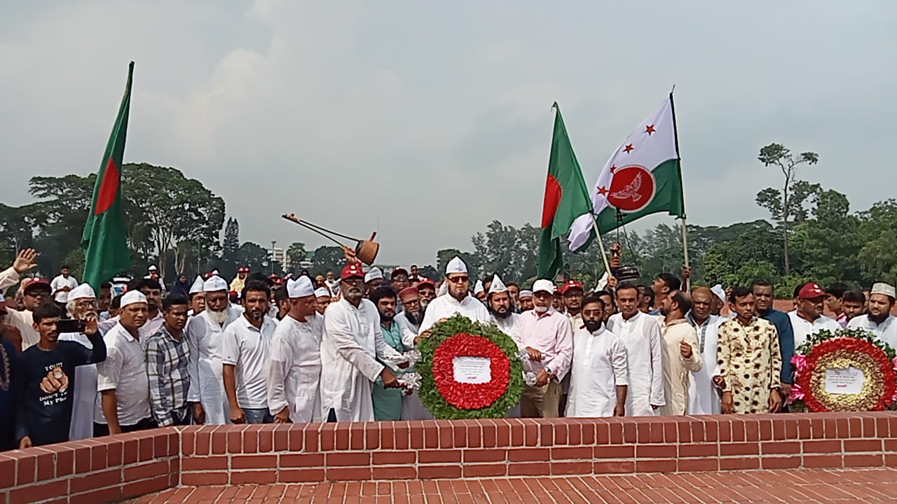 নিবন্ধন পেয়ে স্মৃতিসৌধ ও শহীদ মিনারে বিএসপির শ্রদ্ধাঞ্জলি
