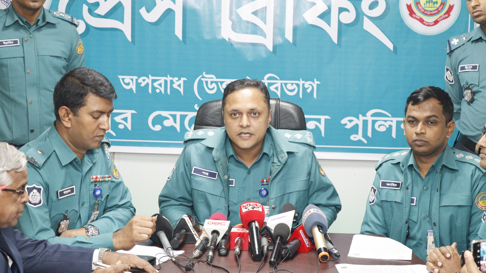 মহাসড়কে চাঞ্চল্যকর ডাকাতি মামলার রহস্য উদঘাটন, মালামালসহ গ্রেফতার ৬