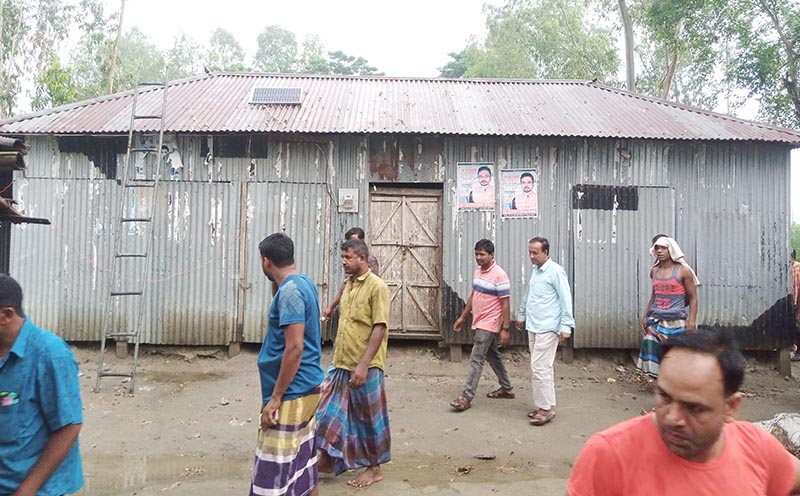 ষ্ট্যাম্প ফেরত চাওয়াকে কেন্দ্র করে সংঘর্ষে আহত ১