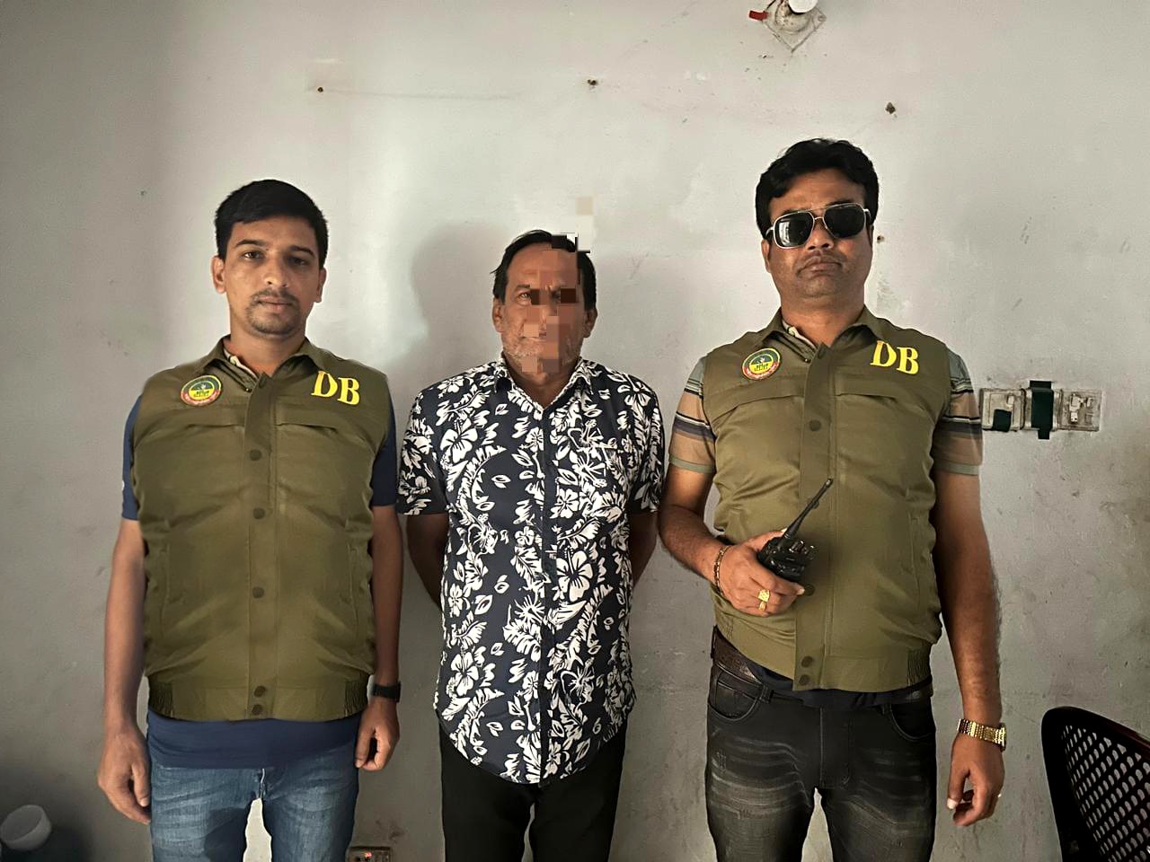 গাজীপুরে ছাত্র আন্দোলনে হামলার ঘটনায় সাবেক কাউন্সিলর আলমাস মোল্লা গ্রেফতার