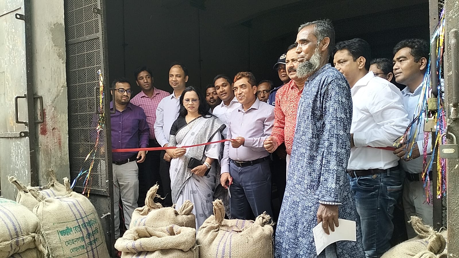 নেত্রকোনায় বোরো ধান ও চাল সংগ্রহ কার্যক্রম শুরু, কৃষকদের মুখে হাসি