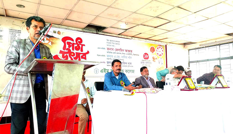 কিশোরগঞ্জে বর্ণিল সাজে এইম স্কুল এন্ড কলেজের বাহারি পিঠা উৎসব