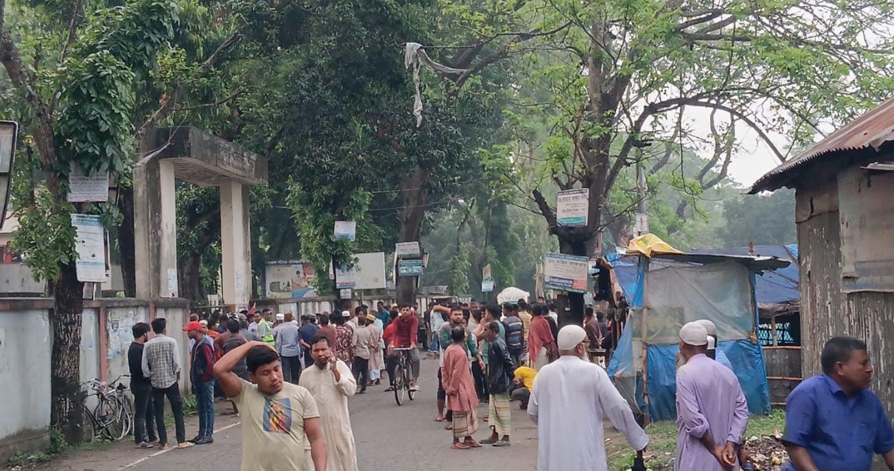 রাজারহাটে ফেসবুক পোস্ট নিয়ে ছাত্রদল ও শিবিরের সংঘর্ষ, আহত ৬