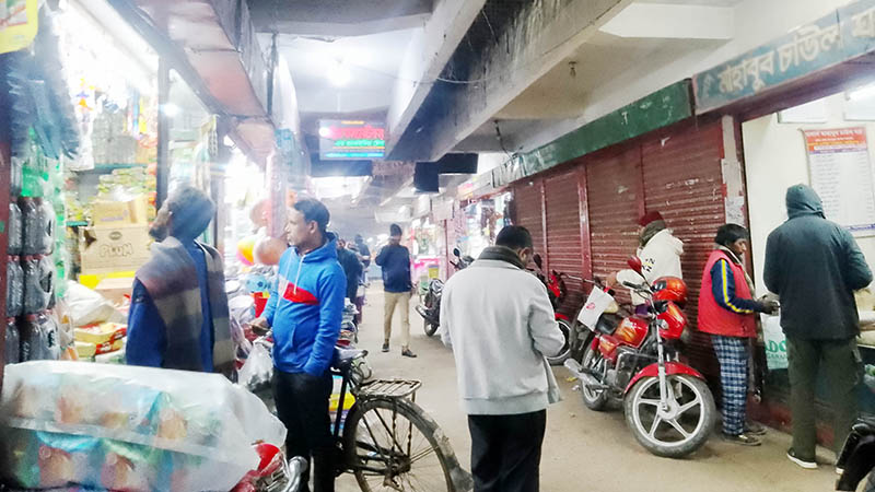 কুড়িগ্রামে বোতলজাত সয়াবিন তেলের সংকট: ব্যবসায়ী ও পরিবেশকদের পাল্টাপাল্টি অভিযোগ