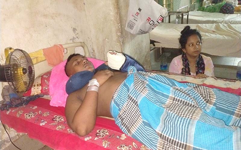 রংপুরে জীবনমৃত্যুর সন্ধিক্ষণে হামলার শিকার মিজু, ধরাছোঁয়ার বাইরে আসামি