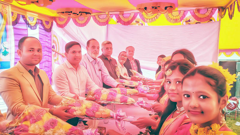 মোহনগঞ্জ পাইলট বালিকা উচ্চ বিদ্যালয়ের পুরস্কার বিতরণ ও সাংস্কৃতিক অনুষ্ঠান
