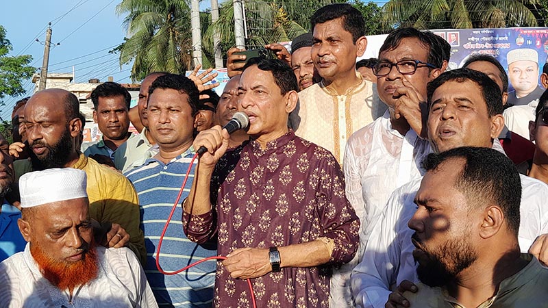 ‘বিএনপির দুই-নেতাকে আপ্যায়ন করে রাজনীতির শিষ্টাচার রক্ষা করছে আ.লীগ’