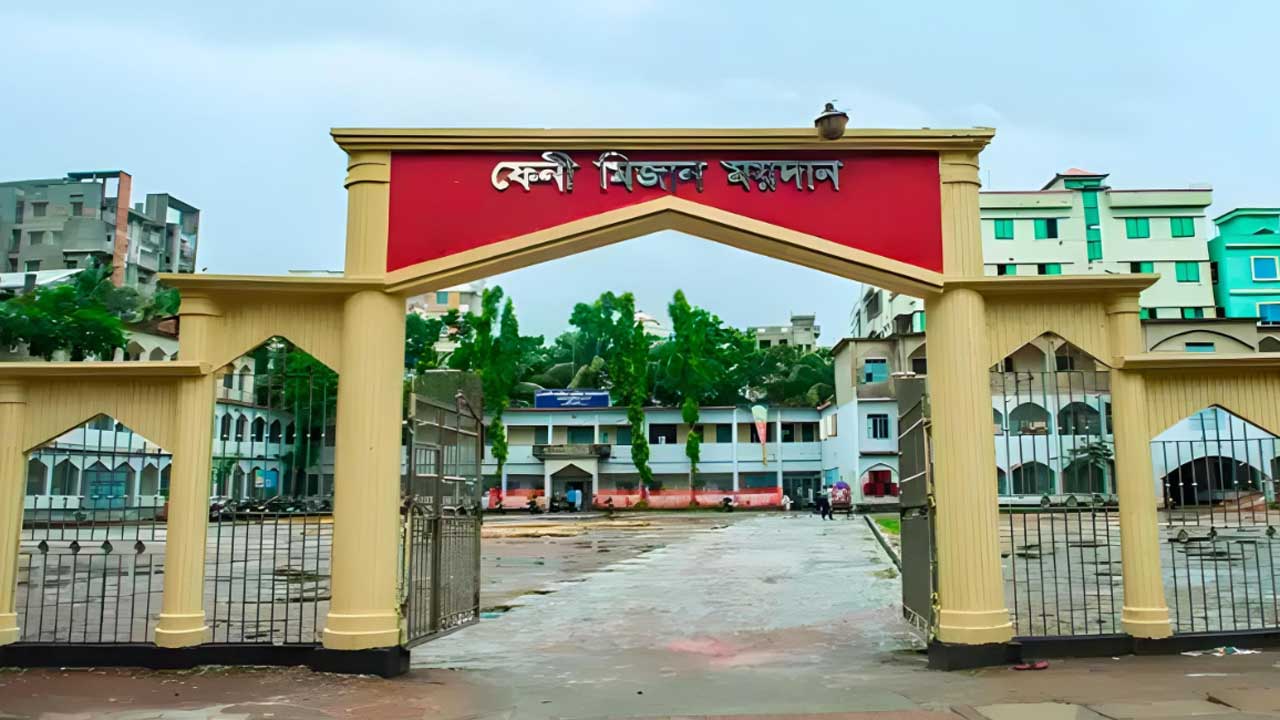 ঈদের জামাতের জন্য প্রস্তুত ফেনী, প্রধান জামাত মিজান ময়দানে সকাল সাড়ে ৭টায়