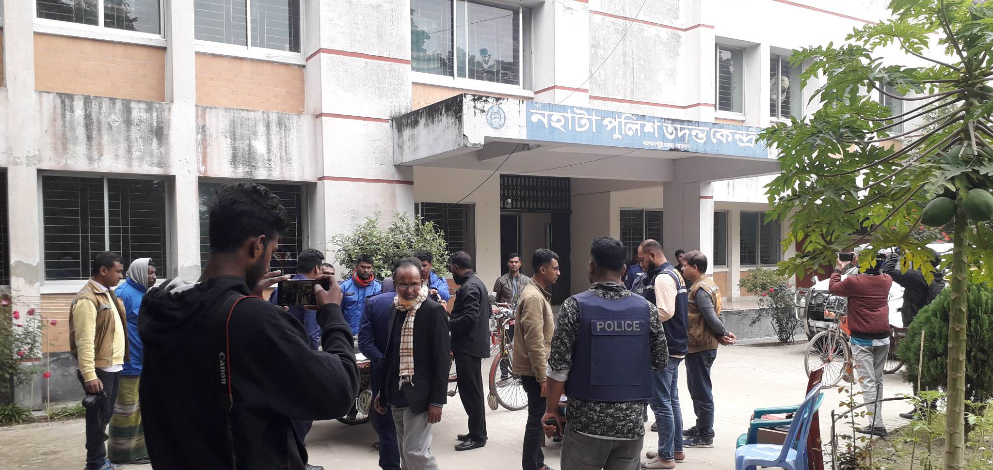 মাগুরায় আপন দুই ভাইকে গলা কেটে হত্যা