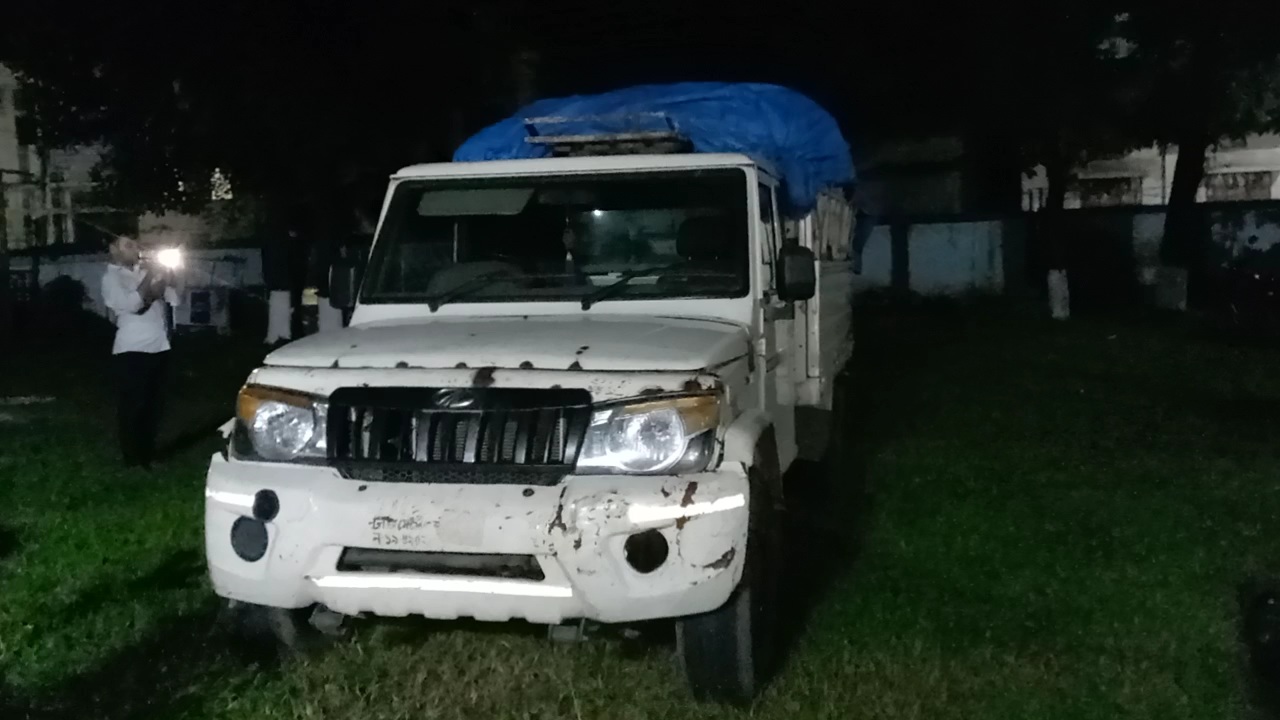 পঞ্চগড়ে পাঁচারের সময় পিকআপসহ চা জব্দ