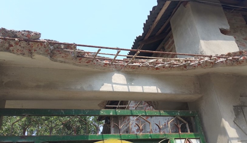 সম্পত্তির জন্য বিদেশ ফেরত বোনকে মারধর করলো ভাই, থানায় অভিযোগ