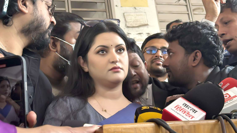 পরীমণিকে আদালতের ভর্ৎসনা