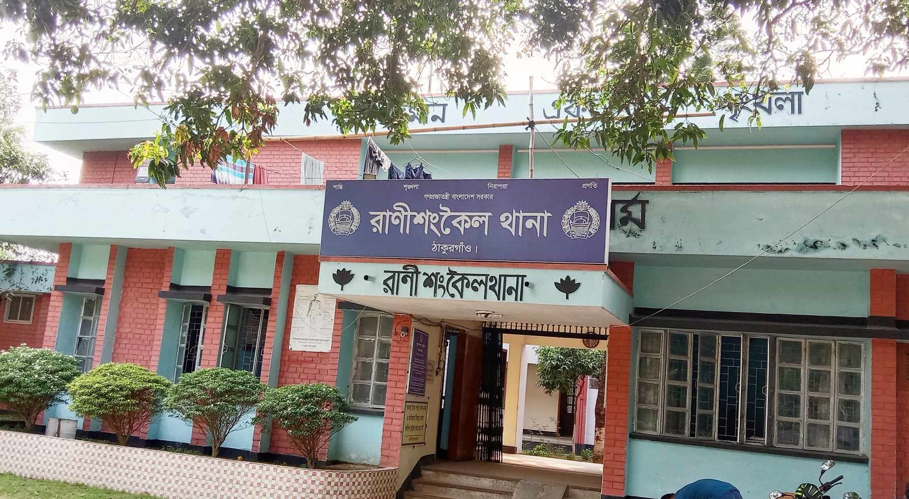 রাণীশংকৈলে গলায় ফাঁস দিয়ে ব্যবসায়ীর আত্মহত্যা