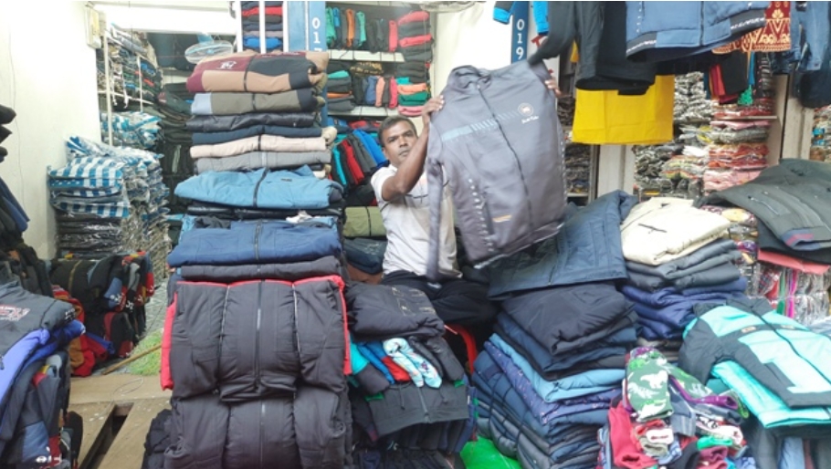 সৈয়দপুরে তৈরি জ্যাকেট রপ্তানি হচ্ছে বিদেশে