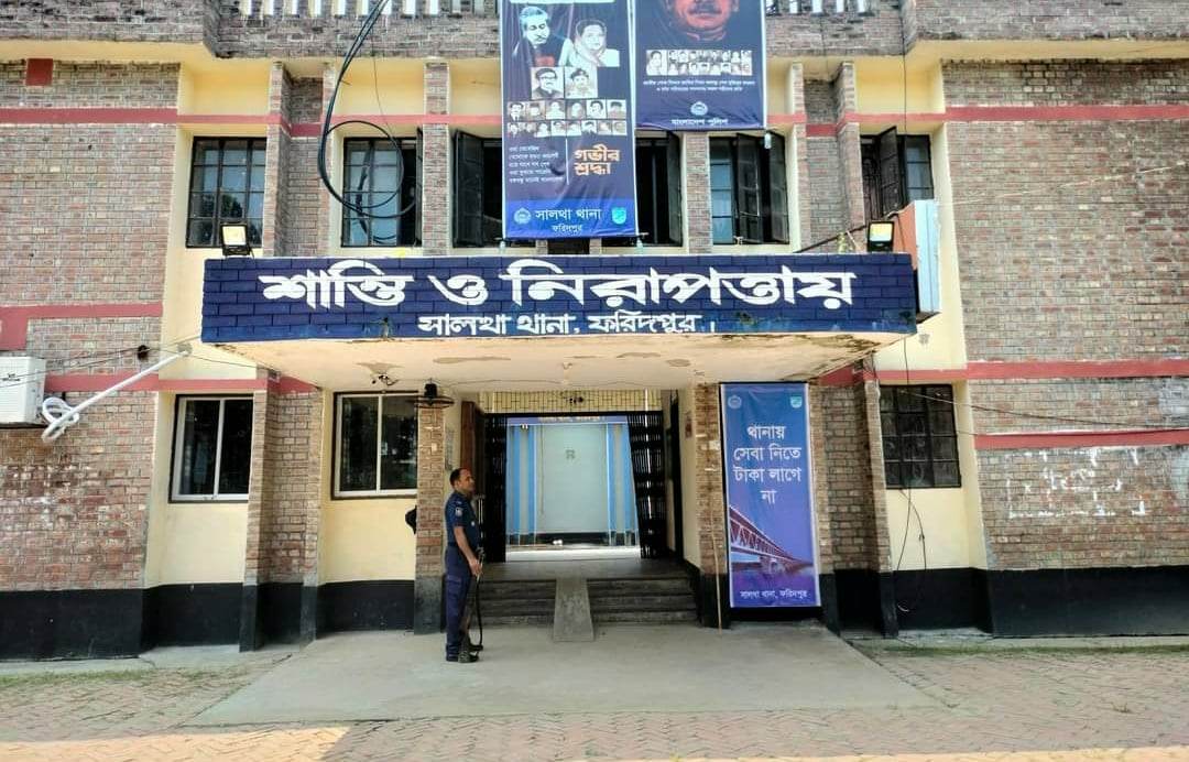 সালথায় যৌতুকের দাবিতে গৃহবধূ‌কে আটকে রে‌খে নির্যাতন, পু‌লি‌শের হস্তক্ষেপে উদ্ধার