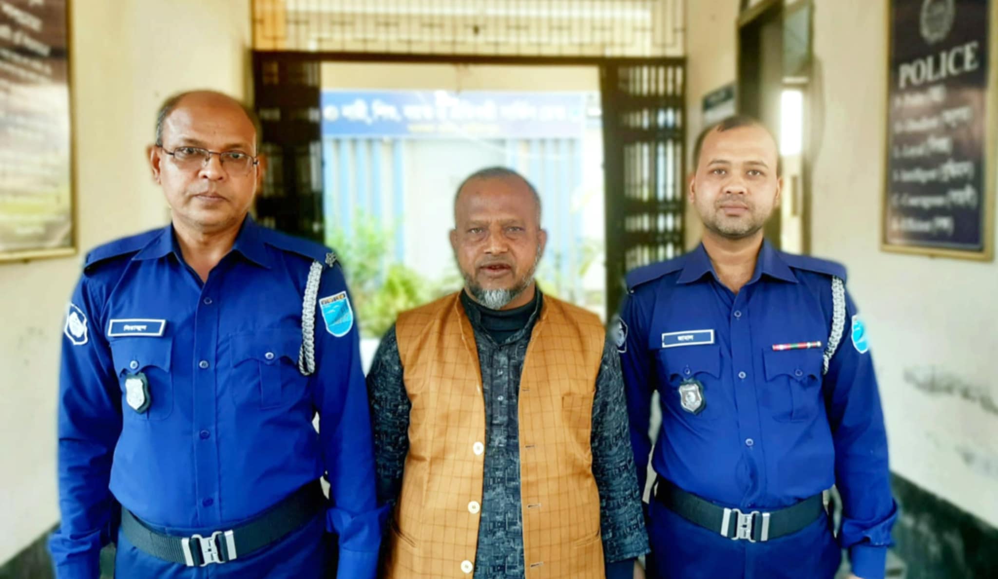 অপারেশন ডেভিল হান্ট: সালথায় আওয়ামী লীগ নেতা আটক