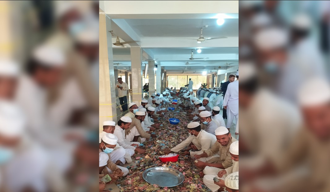 কিশোরগঞ্জ পাগলা মসজিদে পাওয়া গেল ২৮ বস্তা টাকা