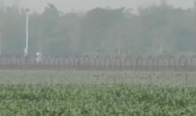 হাতীবান্ধা সীমান্তে বিএসএফ গুলিতে বাংলাদেশি যুবক আহত