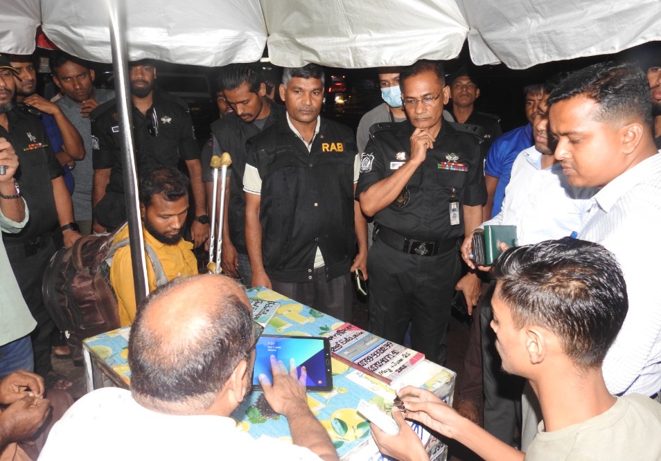 ঈদকে সামনে রেখে কুমিল্লায় র‍্যাবের বিশেষ অভিযান