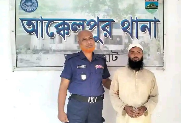 ছাত্রীকে ধর্ষণ চেষ্টায় মামলায় মাদ্রাসা শিক্ষক গ্রেপ্তার