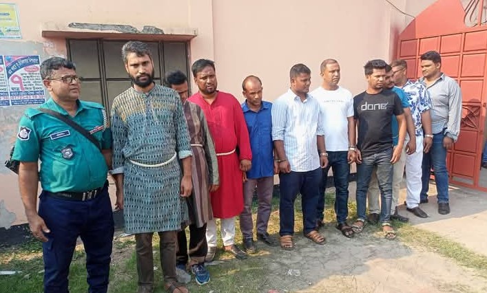 গাজীপুরে চাঁদাবাজি ও হত্যার হুমকি: ছাত্রদল-যুবদল নেতাসহ ১০ জন গ্রেপ্তার