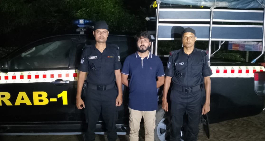 গাজীপুরে স্ত্রী ও শ্বাশুড়িকে আগুনে পুড়িয়ে হত্যার আসামি ৭২ ঘণ্টার মধ্যে গ্রেফতার