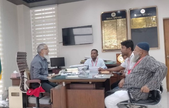 নেছারাবাদকে একক সংসদীয় আসন ঘোষণার দাবি, নির্বাচন কমিশনে স্মারকলিপি প্রদান