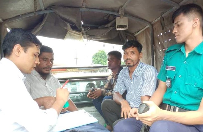 গাজীপুর পাসপোর্ট অফিসে ভ্রাম্যমাণ আদালতের অভিযান, দুই দালালকে বিনাশ্রম কারাদণ্ড