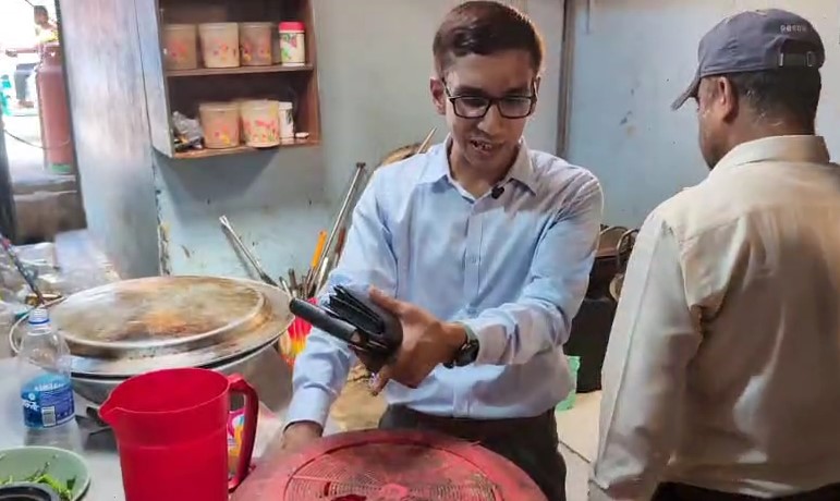 কক্সবাজারে ভেজাল চাল বিক্রি ও অস্বাস্থ্যকর পরিবেশের দায়ে দুই প্রতিষ্ঠানকে জরিমানা