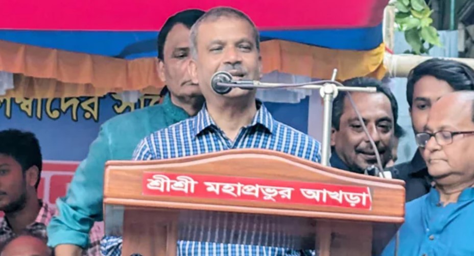 কোনো দলের ফাঁদে পা দেবেন না : সনাতনীদের প্রতি আসিফ নজরুল