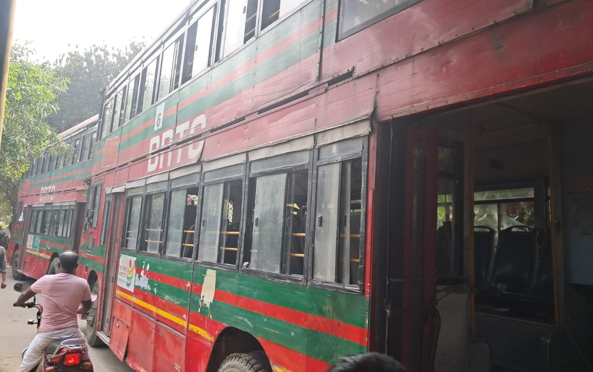 শ্রীপুরে যেভাবে বিদ্যুতায়িত হয় পিকনিকের বাসটি