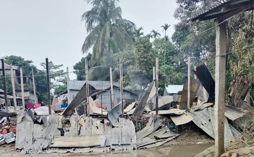 ওসমানীনগরে মসজিদ নিয়ে সংঘর্ষ: নিহত ১, আগুনে পুড়েছে ৫ বাড়ি, পাল্টাপাল্টি মামলা